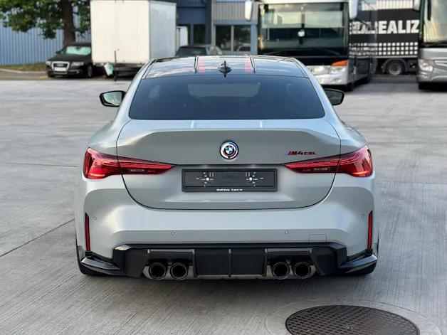 BMW M4 CSL Coupé