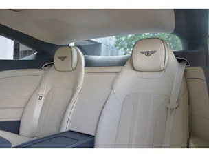 Bentley Continental GT V8 4.0 PHEV 680 PS