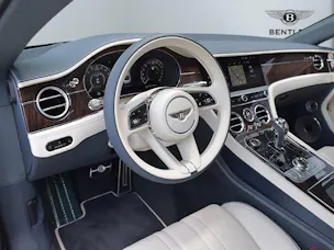 Bentley Continental GT V8 4.0 PHEV 680 PS