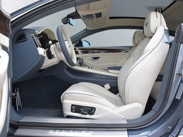 Bentley Continental GT V8 4.0 PHEV 680 PS