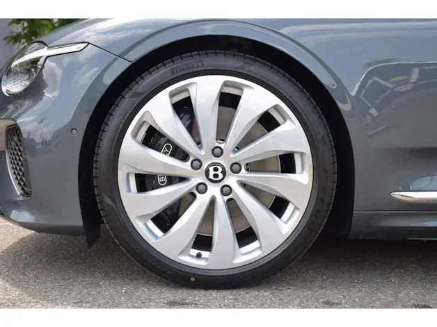 Bentley Continental GT V8 4.0 PHEV 680 PS