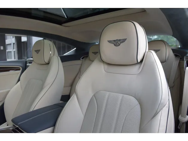 Bentley Continental GT V8 4.0 PHEV 680 PS
