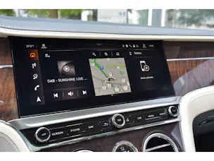 Bentley Continental GT V8 4.0 PHEV 680 PS