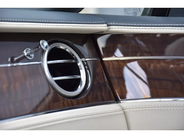 Bentley Continental GT V8 4.0 PHEV 680 PS