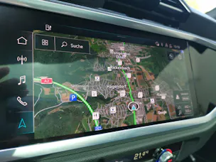 Audi Q3 45 TFSI e S line S-tronic