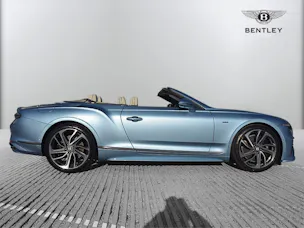 Bentley Continental GTC 4.0 V8 PHEV Speed 782 PS