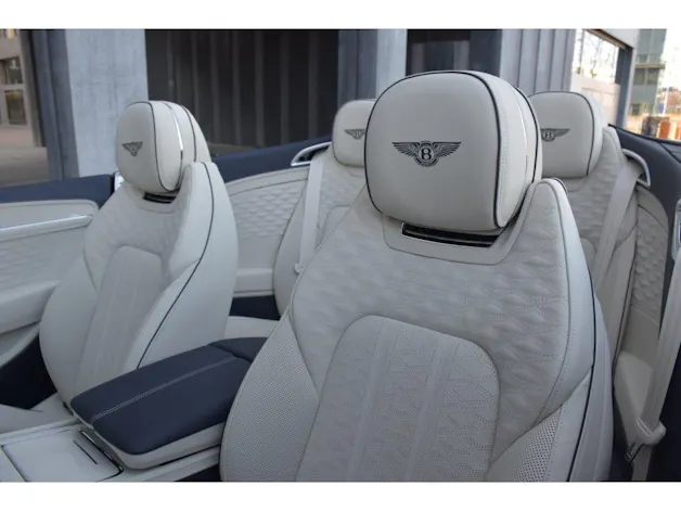 Bentley Continental GTC 4.0 V8 PHEV Speed 782 PS