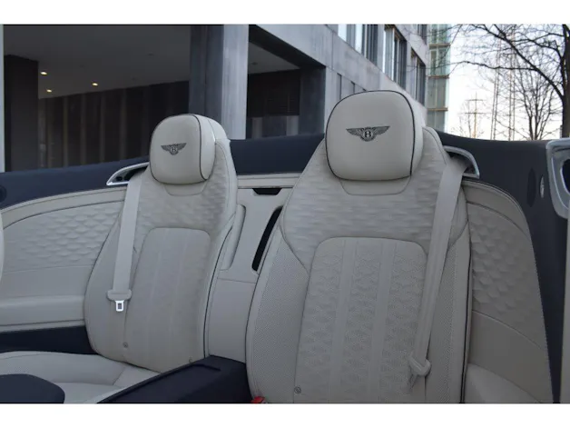 Bentley Continental GTC 4.0 V8 PHEV Speed 782 PS