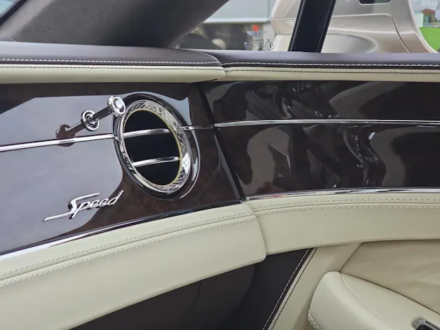 Bentley Continental GT 4.0 V8 PHEV Speed 782 PS/ 1.9 % Leasing möglich