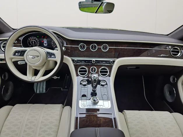 Bentley Continental GT 4.0 V8 PHEV Speed 782 PS/ 1.9 % Leasing möglich
