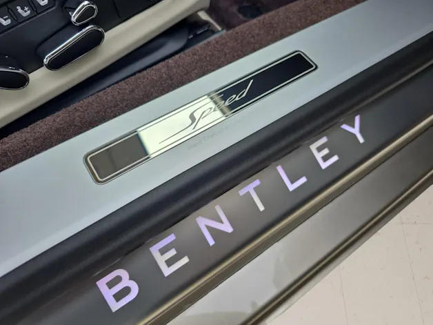Bentley Continental GT 4.0 V8 PHEV Speed 782 PS/ 1.9 % Leasing möglich