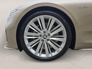 Bentley Continental GT 4.0 V8 PHEV Speed 782 PS/ 1.9 % Leasing möglich