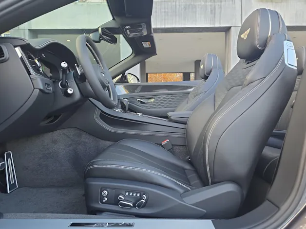 Bentley Continental GTC 4.0 V8 PHEV Speed 782 PS/ 1.9 % Leasing möglich