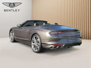 Bentley Continental GTC 4.0 V8 PHEV Speed 782 PS/ 1.9 % Leasing möglich