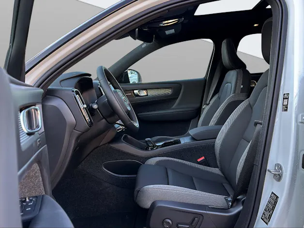 Volvo EX40 82kWh Twin Motor Performance AWD Ultra