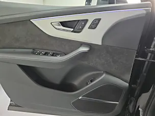 Audi SQ7 TFSI quattro tiptronic