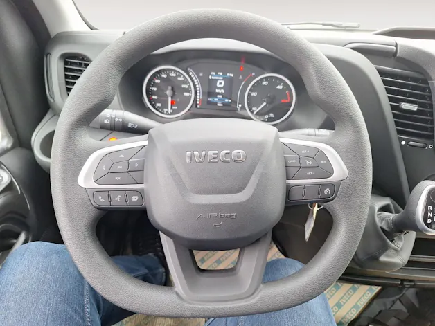 Iveco Koffer/Hebebühne 35 S 16H A8