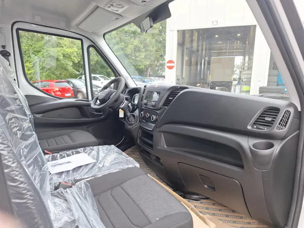 Iveco Koffer/Hebebühne 35 S 16H A8