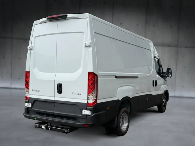 Iveco 35C18HA8V