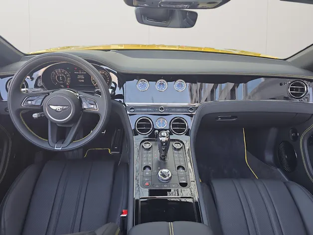 Bentley Continental GTC 4.0 V8 PHEV Black Edition 680 PS/ 1.9 % Leasing möglich