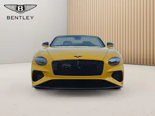 Bentley Continental GTC 4.0 V8 PHEV Black Edition 680 PS/ 1.9 % Leasing möglich