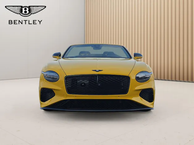 Bentley Continental GTC 4.0 V8 PHEV Black Edition 680 PS/ 1.9 % Leasing möglich