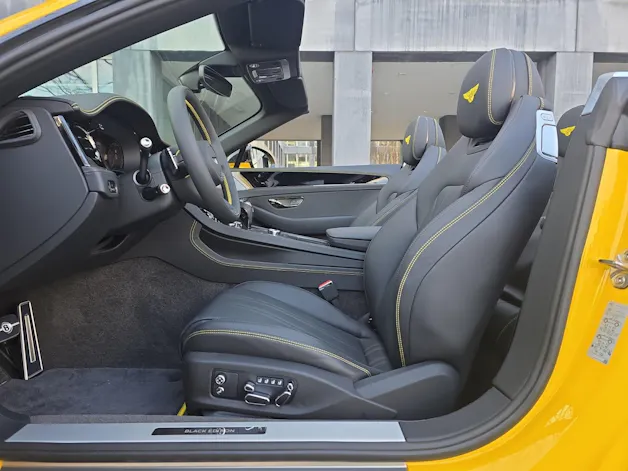 Bentley Continental GTC 4.0 V8 PHEV Black Edition 680 PS/ 1.9 % Leasing möglich
