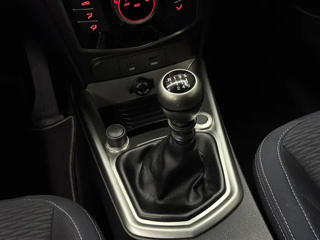 KGM -SsangYong Tivoli 1.6 e-XGi Sapphire 2WD