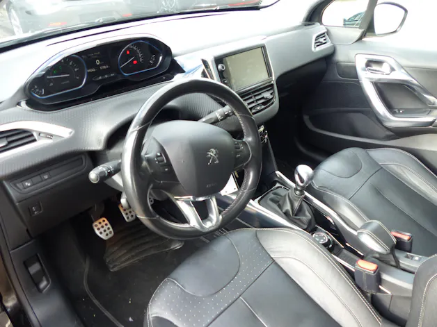 Peugeot 2008 1.2 PureTech Allure