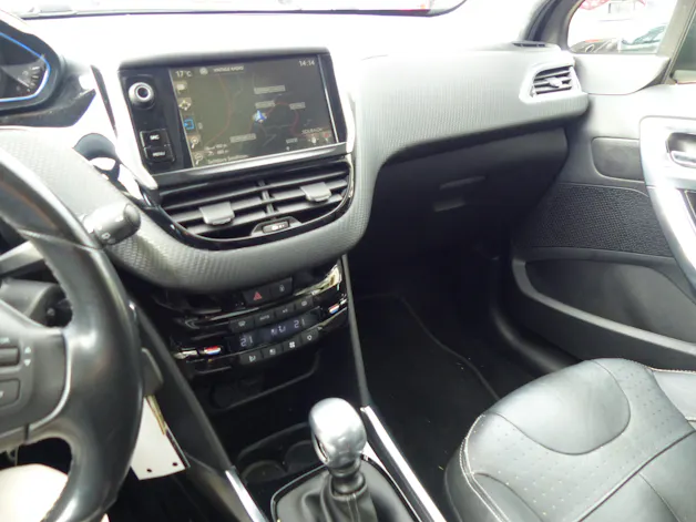 Peugeot 2008 1.2 PureTech Allure
