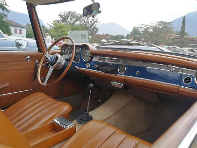 Mercedes-Benz 230 SL Pagode
