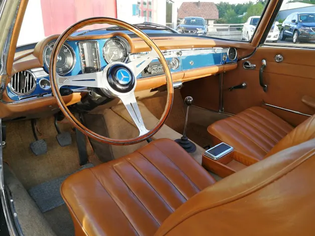 Mercedes-Benz 230 SL Pagode