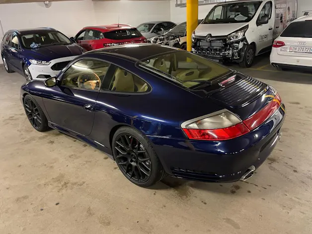 Porsche 911 Carrera 4 S
