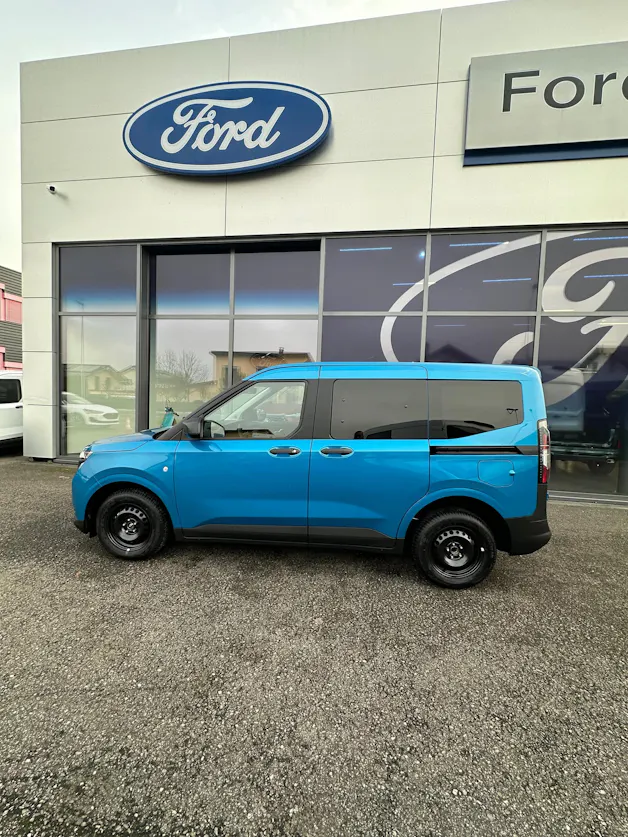 Ford Transit Courier dcab. van 1.0 Trend/125CV/Aut.