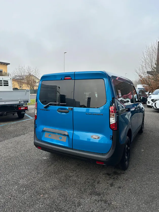 Ford Transit Courier dcab. van 1.0 Trend/125CV/Aut.