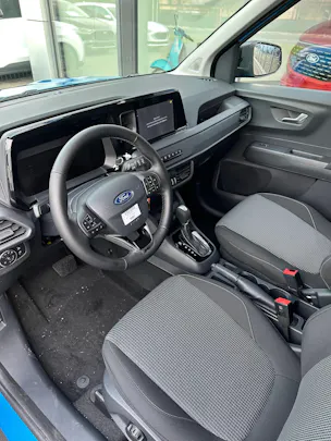 Ford Transit Courier dcab. van 1.0 Trend/125CV/Aut.