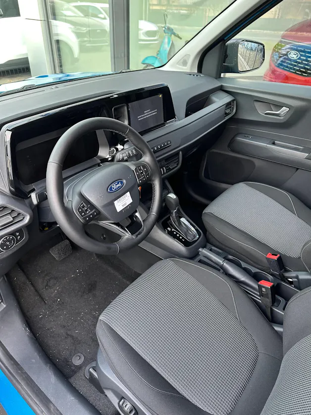 Ford Transit Courier dcab. van 1.0 Trend/125CV/Aut.