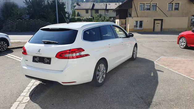 Peugeot 308 SW 1.5BHDI Allure mit AHK
