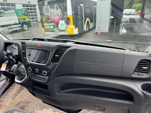 Iveco 35S16A8 mit Kipper Geser