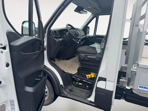 Iveco 35S16A8 mit Kipper Geser
