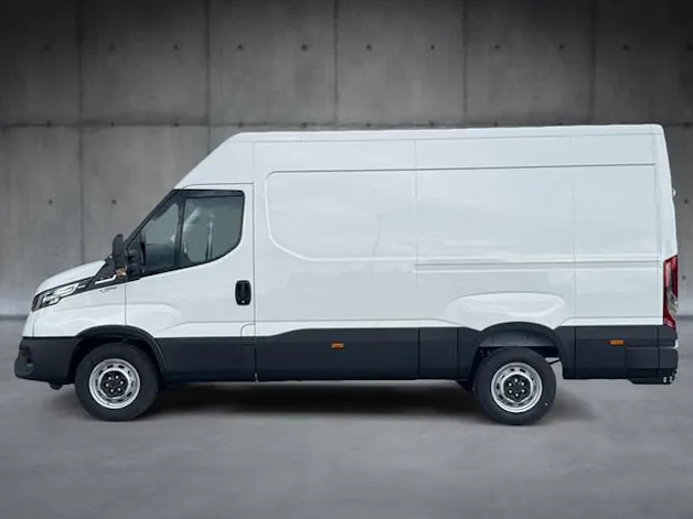 Iveco 35S18HA8
