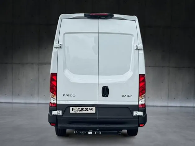 Iveco 35S18HA8