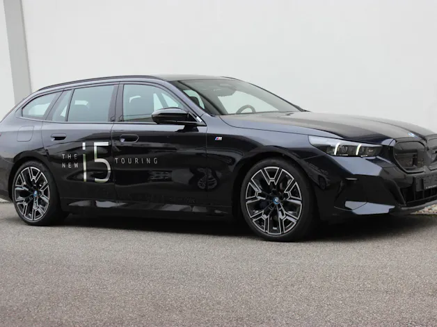 BMW i5 M60 Touring M Sport *0.9%-LEASINGAKTION*