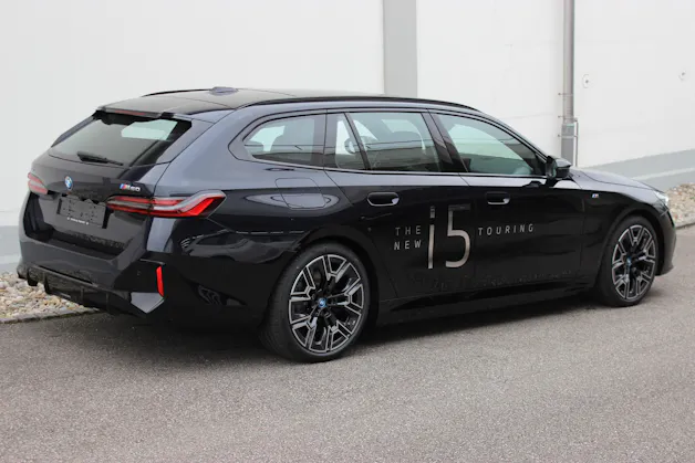 BMW i5 M60 Touring M Sport *0.9%-LEASINGAKTION*