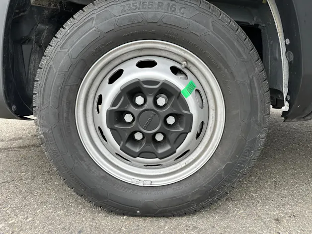 Iveco Kasten mit Hebebühne 35S16H3.0A8