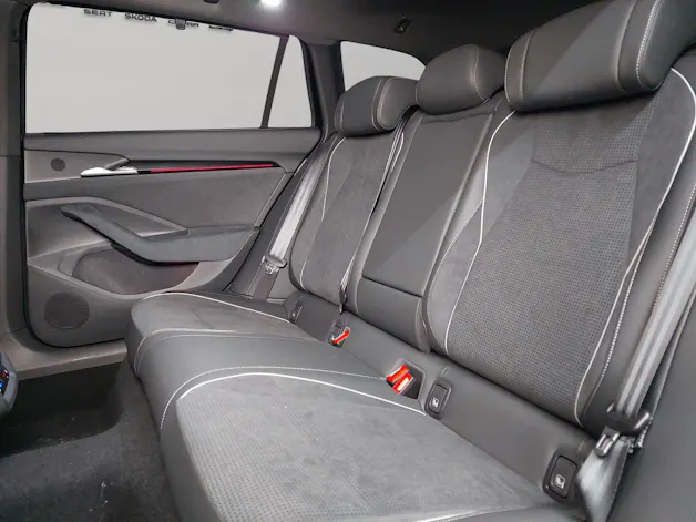 Škoda Superb Combi 2.0 TSI Sportline 4x4 DSG