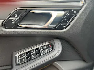 Porsche Macan PDK