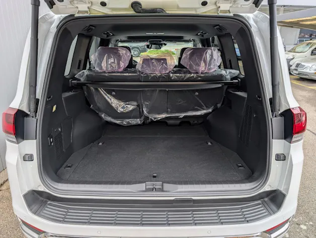 Toyota LAND CRUISER 300 V6 DIESEL 70th Anniv.