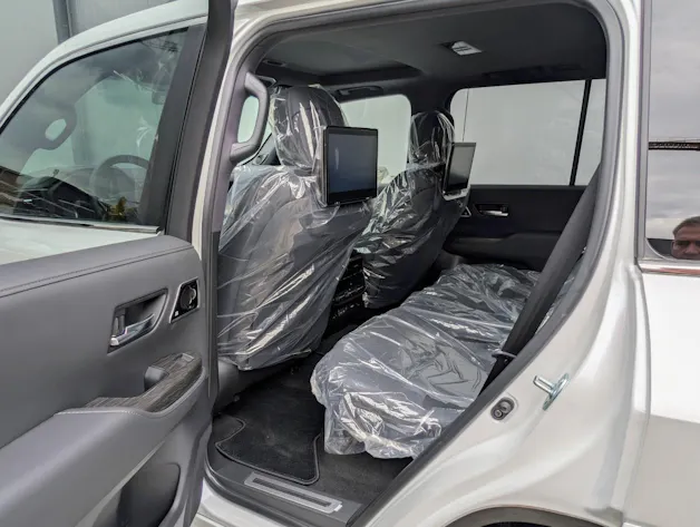 Toyota LAND CRUISER 300 V6 DIESEL 70th Anniv.