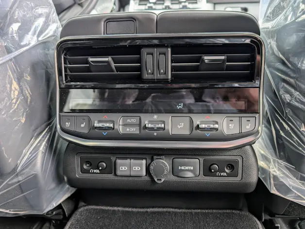 Toyota LAND CRUISER 300 V6 DIESEL 70th Anniv.